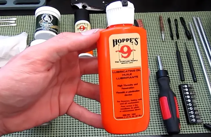 Beginners often confuse gun oil for gun cleaning solution Beginners often confuse gun oil for gun cleaning solution