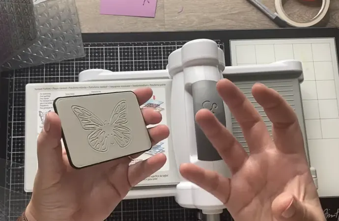 How do I use a die cutting machine How do I use a die cutting machine?