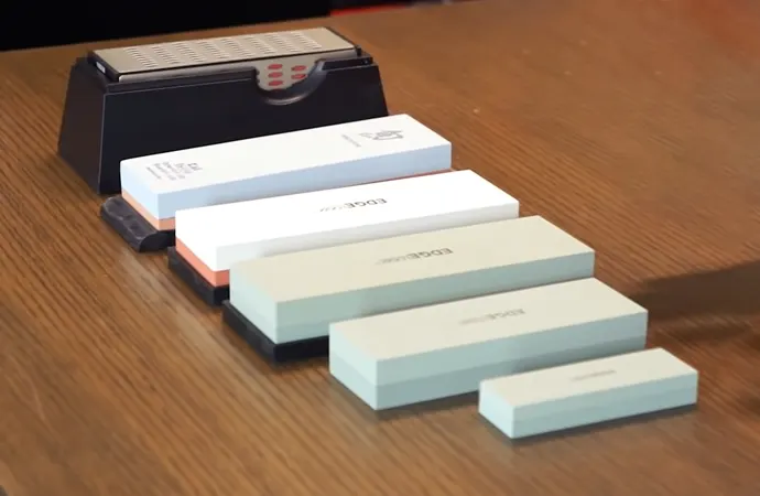 From its name, a sharpening stone keeps your knife sharp for easy and effective usage From its name, a sharpening stone keeps your knife sharp for easy and effective usage.