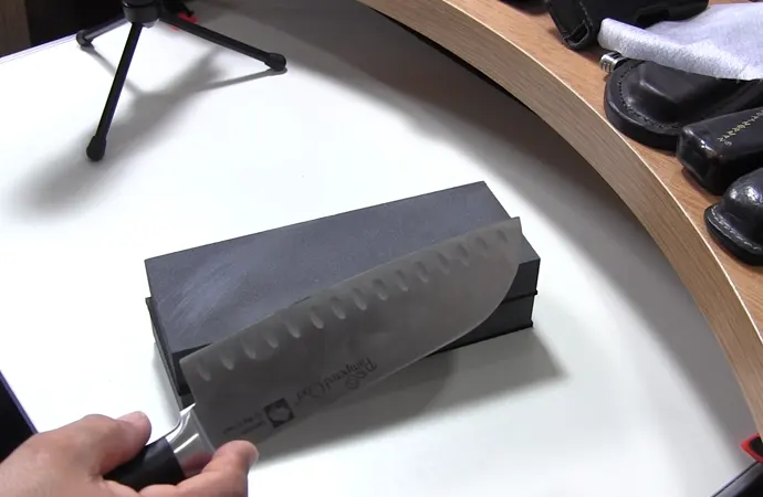 Knife making may require different steps that need different burr shapes and sizes Knife making may require different steps that need different burr shapes and sizes