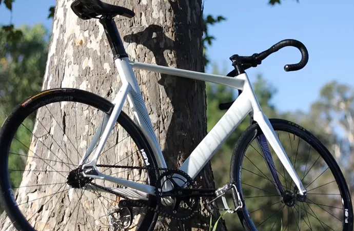 Fixed gear bikes are simple and traditional bicycles that have been around for quite some time Fixed gear bikes are simple and traditional bicycles that have been around for quite some time.