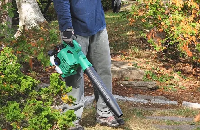 These works are similar to regular domestic vacuum cleaners: