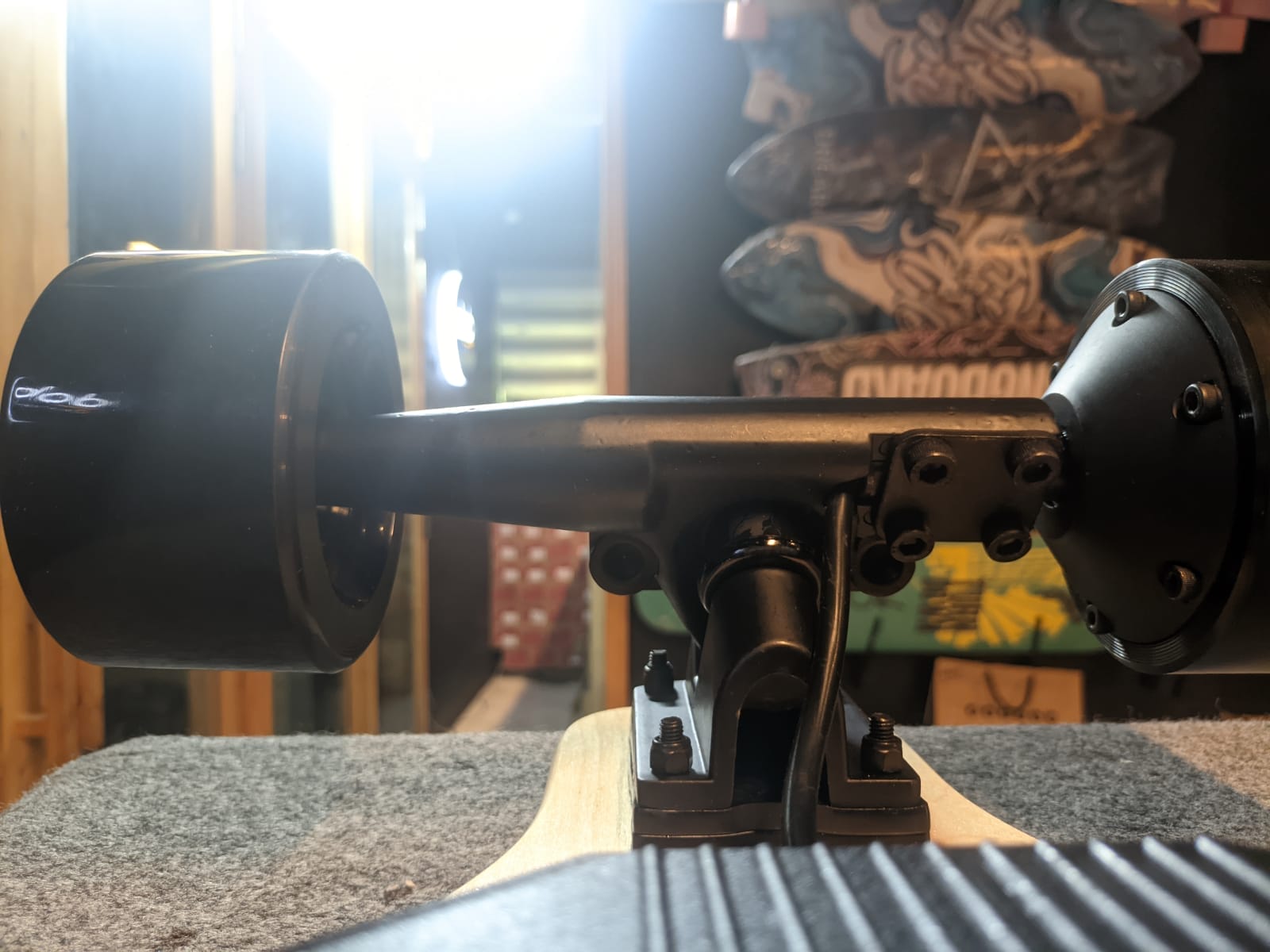 Onewheel VS Electric Skateboard: Side By Side Comparison Electric skateboards have a moderate hill climbing capability, some models can climb hills of up to 35% grades.