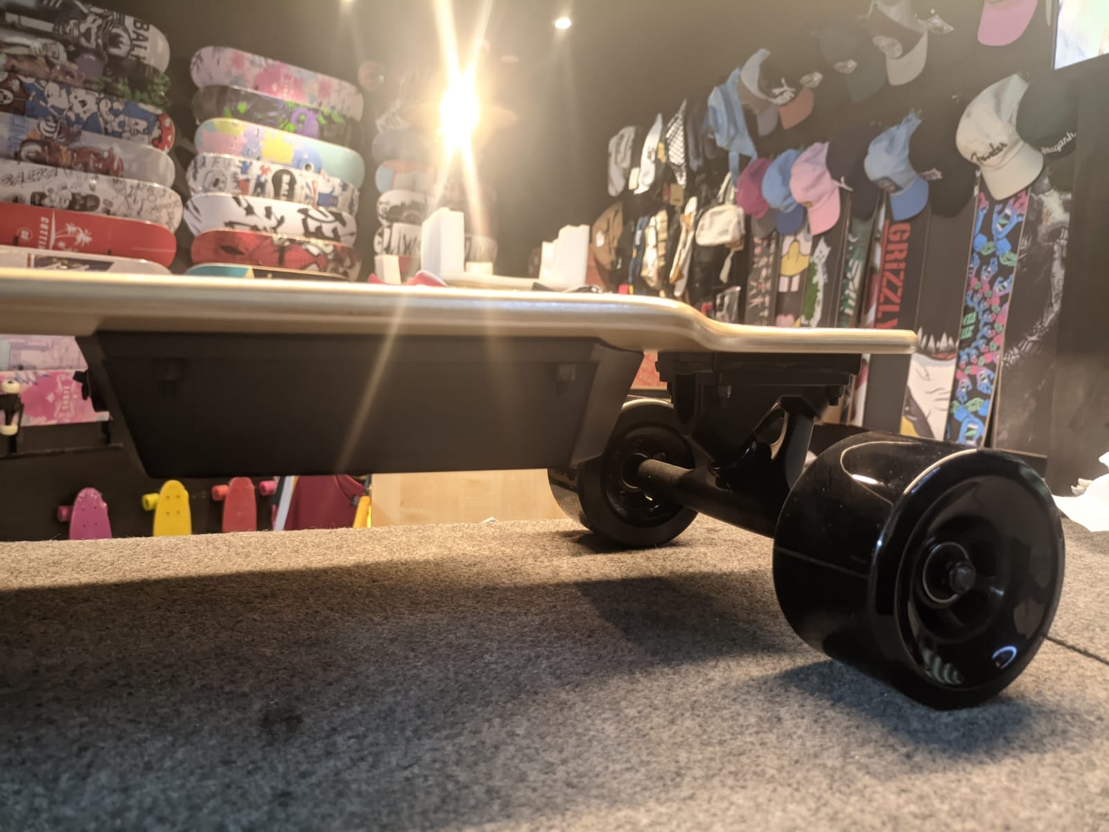 Onewheel VS Electric Skateboard: Side By Side Comparison Electric skateboards typically have several features that set them apart from traditional skateboards.
