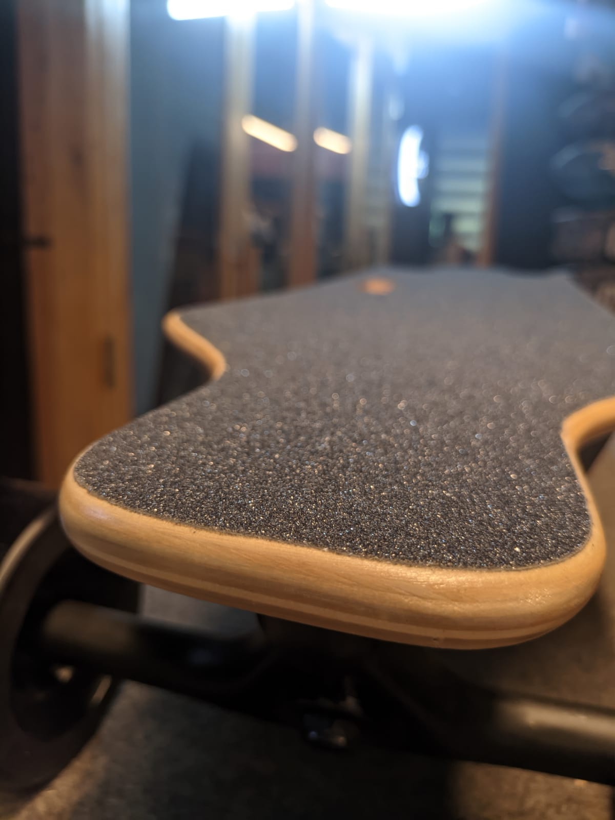 Onewheel VS Electric Skateboard: Side By Side Comparison Electric skateboards are typically made from lightweight materials such as bamboo, carbon fiber, and plastic.