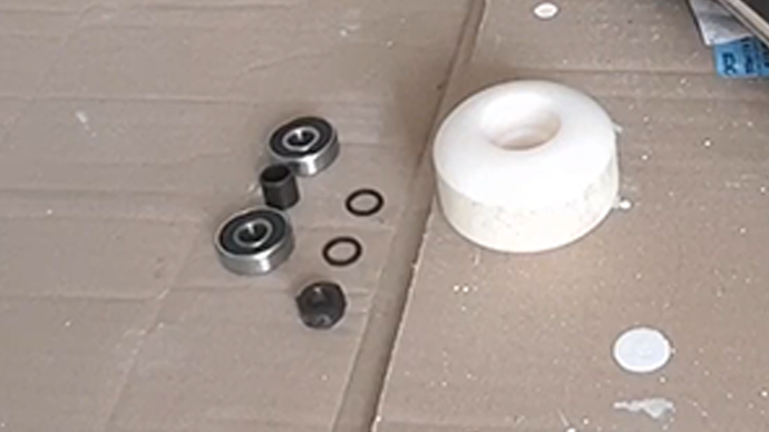 Cleaning Skateboard Wheels: How To Do It With 10 Easy Steps? Clean the Bearings