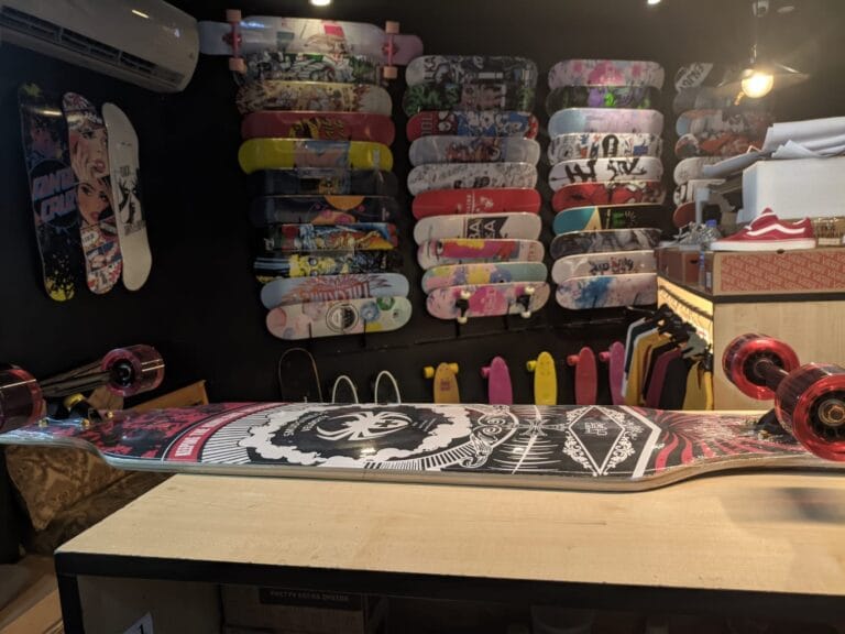 Longboarding for Beginners: Your Ultimate Start-to-Ride Guide Longboarding for Beginners: Your Ultimate Start-to-Ride Guide