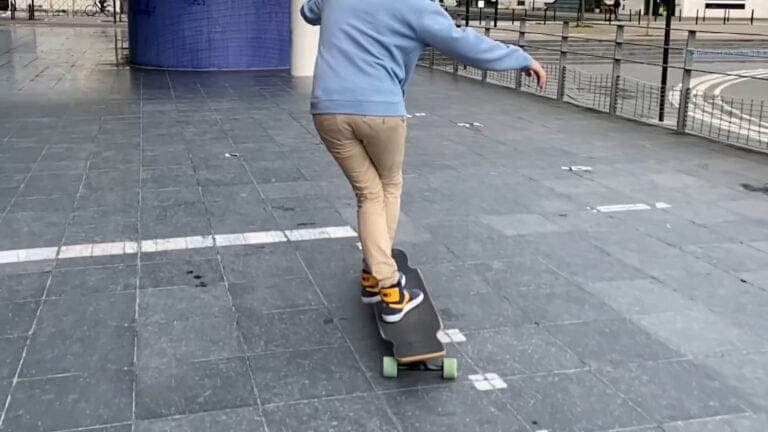 Mastering Cross-Step Longboarding: Tips and Techniques Mastering Cross-Step Longboarding: Techniques, Tips, and Styles